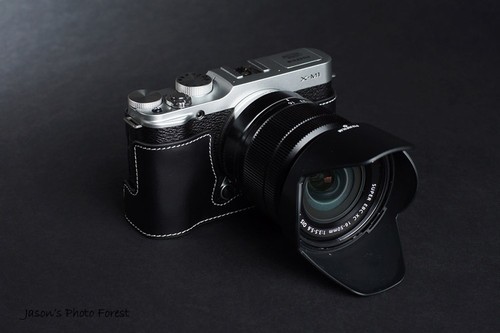 Custodia mezza fotocamera vera
